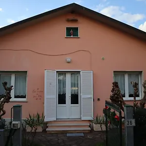 la-casina-di-zia-zita.it-tuscanyhotel.com/